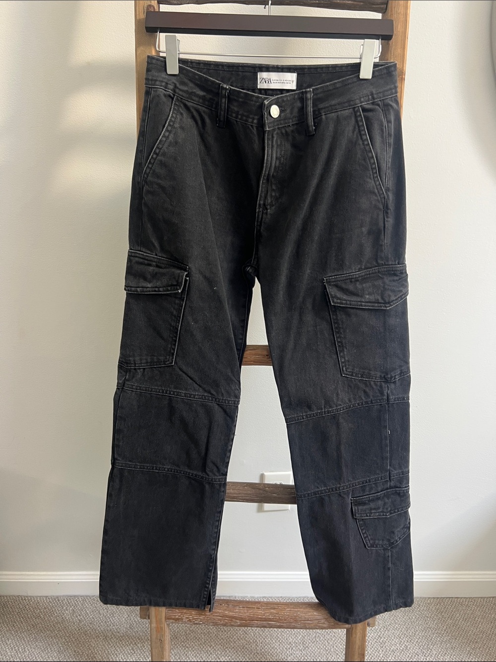 Zara Size 2 Black Wide-Leg Cargo Jeans